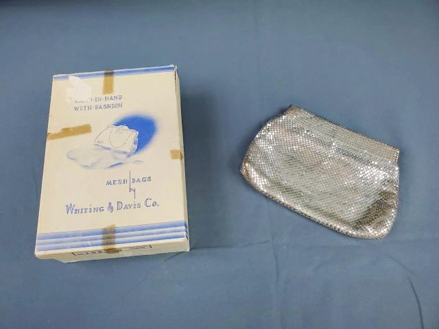 Vintage Whiting and Davis Silver Mesh Purse with Box (1 of 4)
