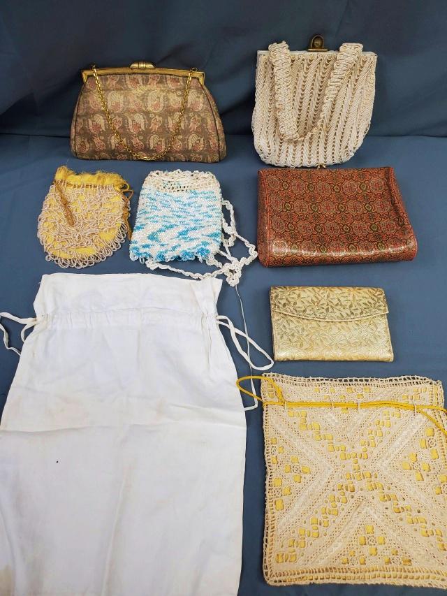 8 Vintage Purses and Bags - Beads and More (1 of 10)