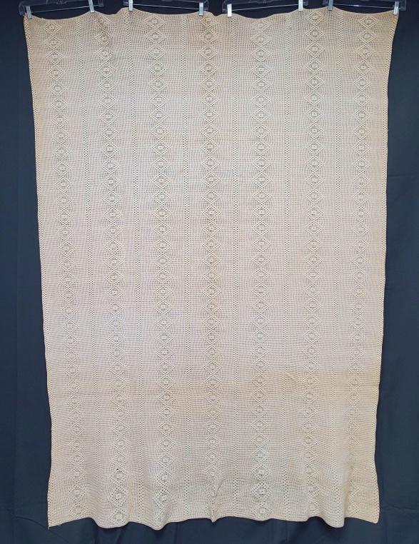 Vintage Handmade Filet Crochet Table Cover (1 of 7)
