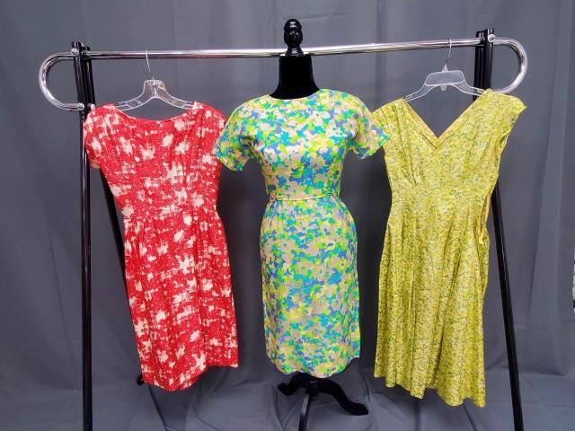 3 Vintage Ladies Dresses (1 of 12)