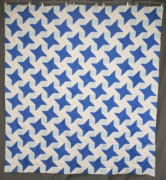 Vintage Quilt Top - Spinning Stars - Blue and White (1 of 5)