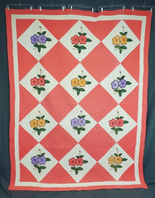 Vintage Flower Applique Quilt (1 of 7)