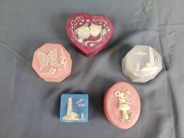 5 Vintage Incolay Vanity Boxes - Cats, Lighthouses (1 of 13)
