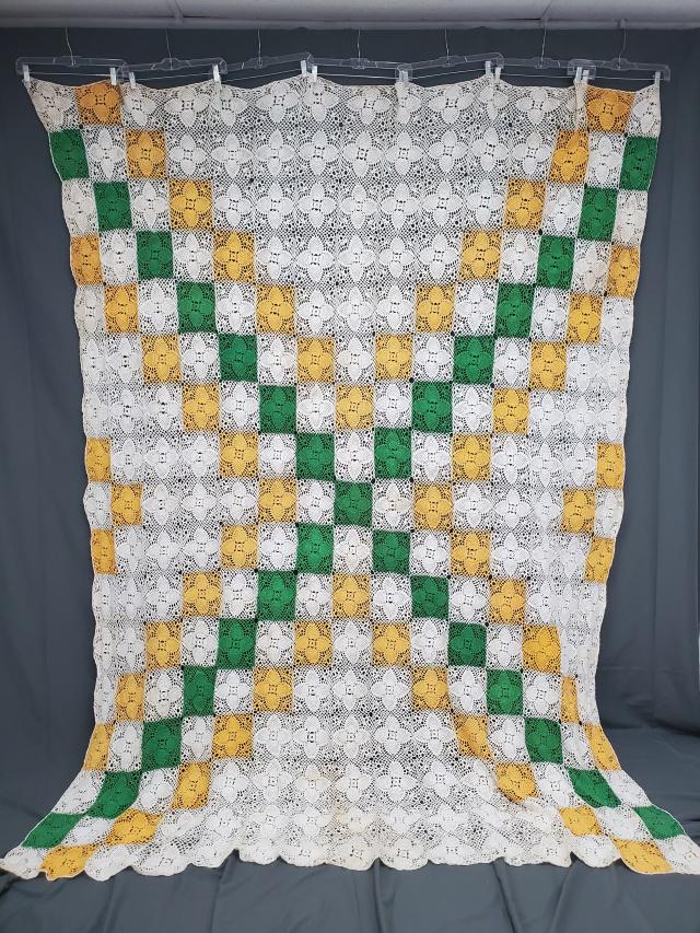 Vintage Hand Crocheted Bed Spread (1 of 11)