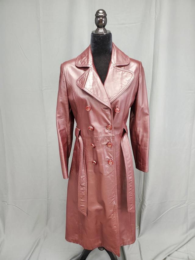 Vintage Ladies Leather Coat (1 of 10)