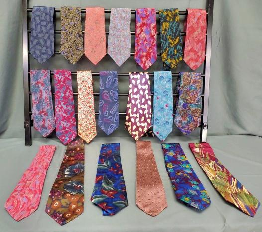 Group of 20 Vintage Mens Silk Ties -Jordache, Dior: Group of 20 Vintage Mens Silk Ties, most are by Secours, with 1 Christian Dior, 1 Towncraft, 1 Corniche, 1 by Jordache, and 1 by Jonathan Mitchell. Probably 1980s-1990s. All in good to excellent condi