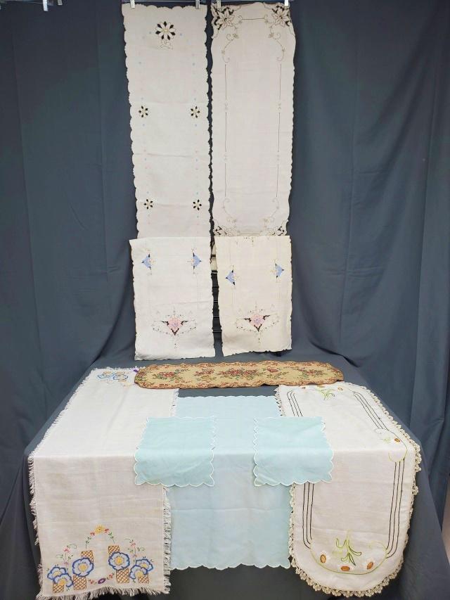Group of Vintage Dresser Scarves and Runners (1 of 20)