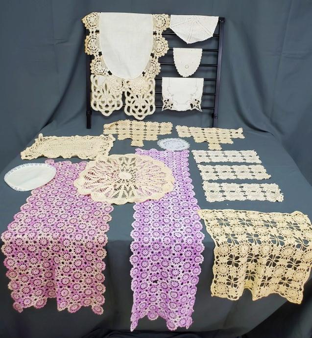 18 Vintage Doilies, Antimacassar Pieces (1 of 9)