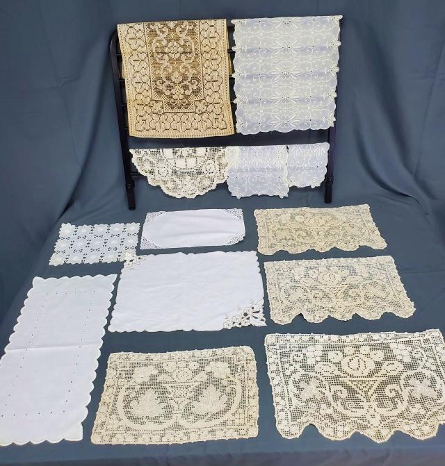 13 Vintage Doilies - Filet and more (1 of 6)