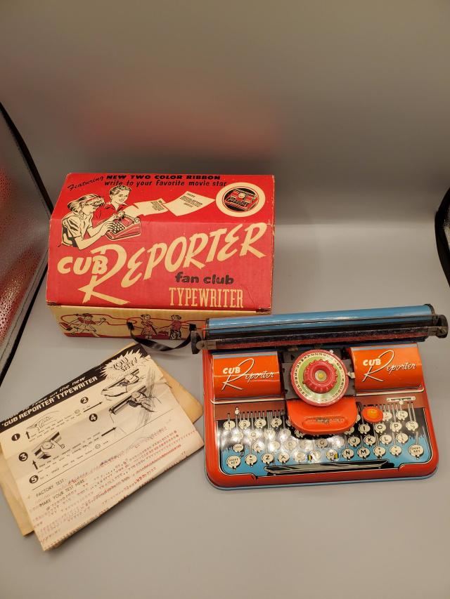 Vintage Tin Cub Reporter Typewriter in Box (1 of 13)