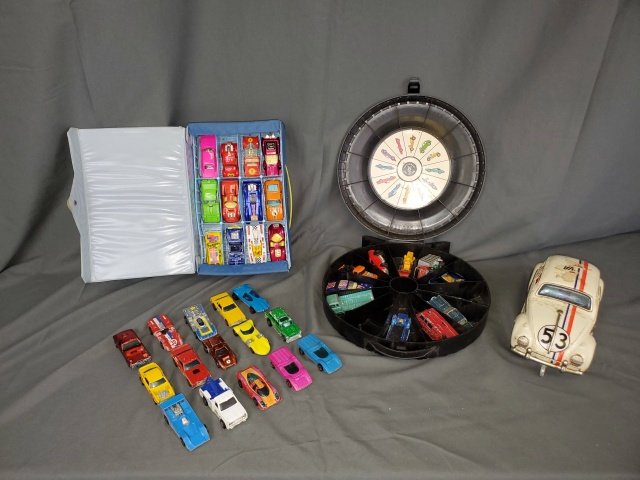 Vintage Hot Wheels with Cases - 18 Red Lines, Herbie (1 of 19)