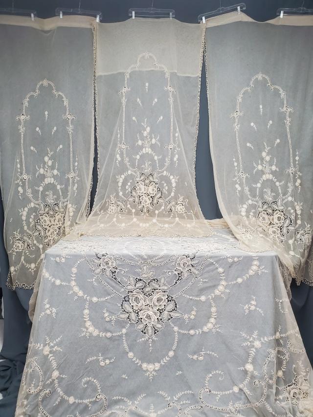 Antique Lace Bedspread with Curtains (1 of 17)