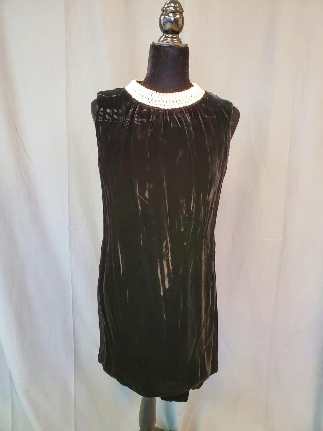 Vintage Velvet Ladies Cocktail Dress (1 of 6)