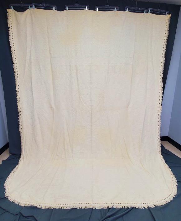 Vintage MatelassÃ© Style Bed Spread (1 of 11)