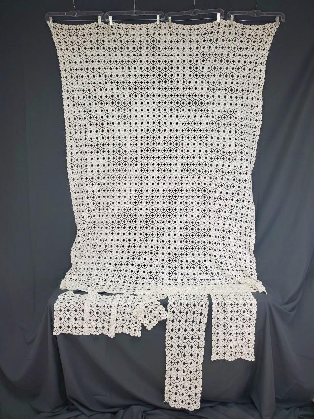 Vintage Hand Crocheted Table Cloth with more (1 of 8)