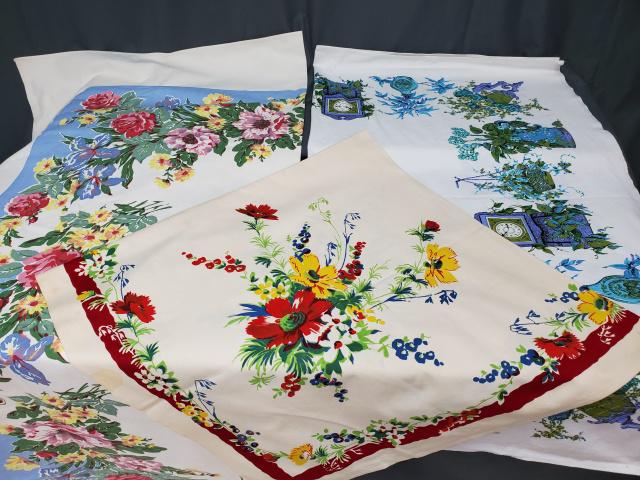 Group of 3 Vintage Printed Tablecloths (1 of 14)