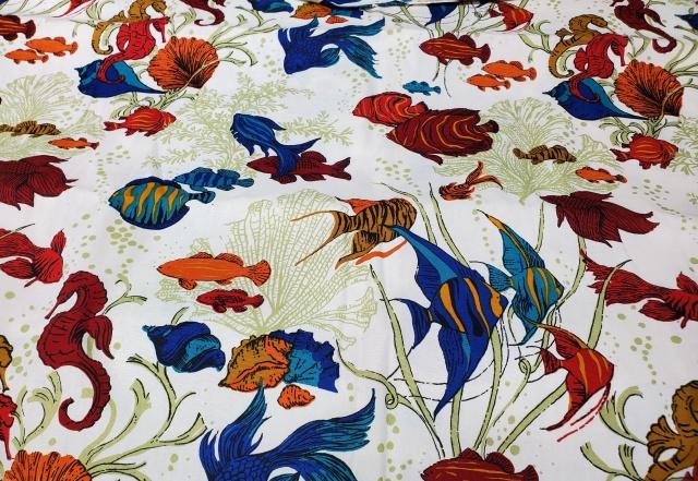 Vintage Cotton Home DÃ©cor Weight Fabric - Fish: Vintage cotton home decor weight fabric by Fifth Avenue Designs Inc., features colorful fish, seahorses, and coral on a white ground. Measures 50 inches wide by 5.5 yards. In very good condition, no i