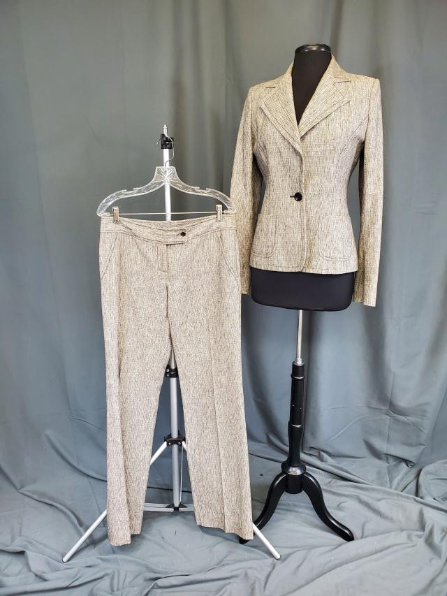 Vintage Valentino Women's Suit (1 of 10)
