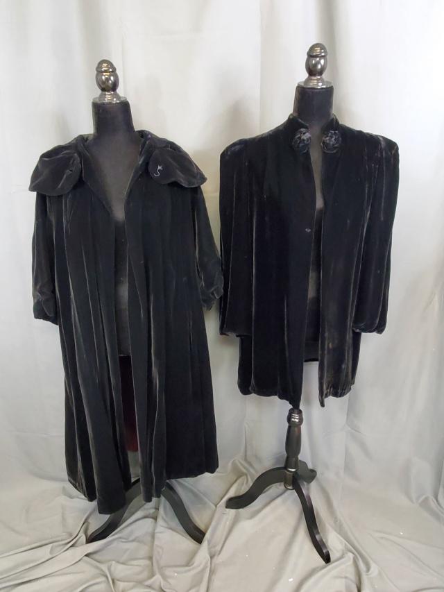 2 Vintage Velvet Jackets (1 of 10)