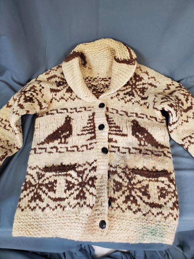 Vintage Small Sweater with Birds: Vintage small sweater with birds. Measurements while laying flat: 17 inches across the bust, 20 inch arms and 22 inches long. In poor condition with lots of spots and discolorations. We do our best to