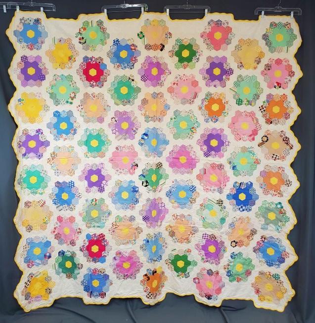Vintage Grandmothers Flower Garden Summer Quilt (1 of 9)