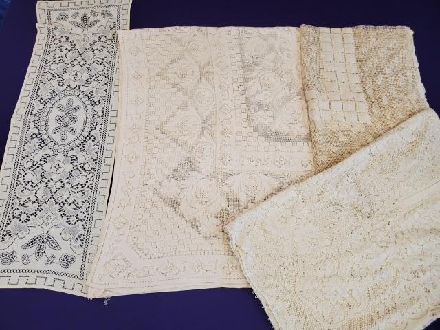 3 Vintage Lace Tablecloths and a Lace Runner (1 of 20)