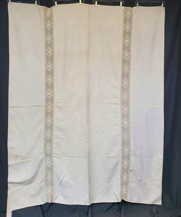 Vintage Linen Embroidered and Filet Lace Bedspread (1 of 8)