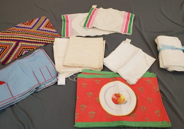 Group of Vintage Linen Napkins, Uncut Damask, more (1 of 20)