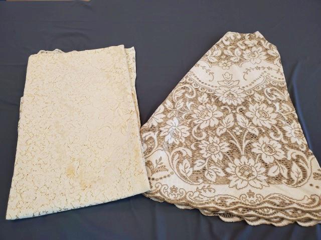 2 Vintage Lace Tablecloths including Oblong (1 of 15)
