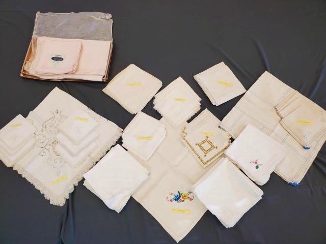 Table Linen Group with Napkins and Pink Damask (1 of 20)