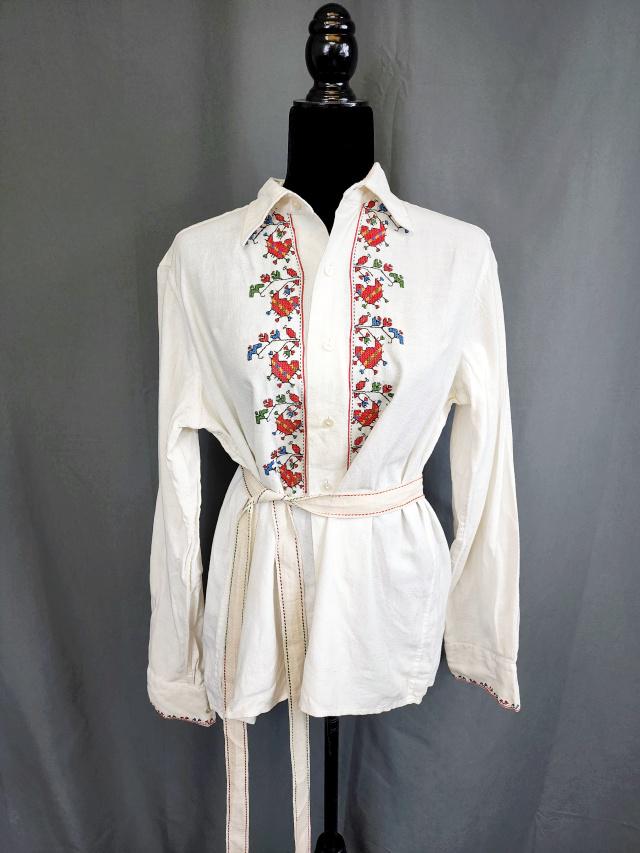 Vintage Eastern European Hand Embroidered Blouse (1 of 9)