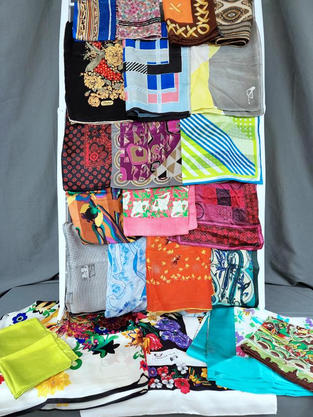22 Vintage Silk Scarves - 21, Vittadini, Liberty (1 of 20)