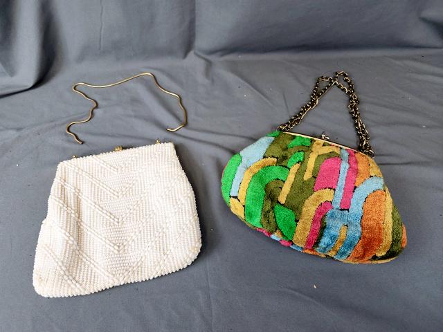 2 Vintage Purses - White Beads and Velour: 2 vintage ladies purses including a white beaded purse with gold tone frame, hand is detached but included. And a funky 1960s colorful velour purse with chain handle, in good condition. We do our best