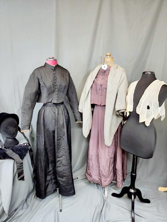 2 Antique 1910s Silk 2 Pcs Dresses - Quaker (1 of 19)