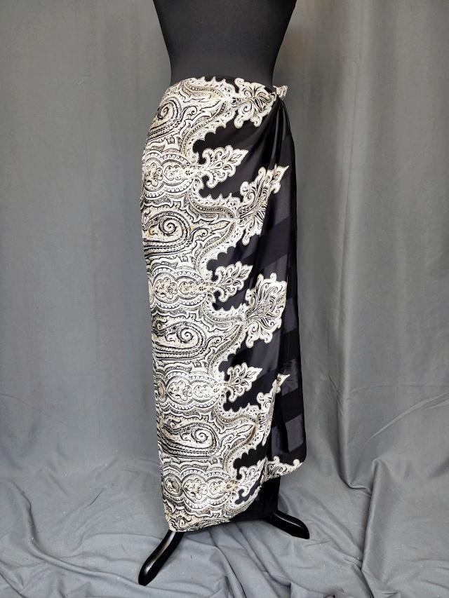 Vintage Silk Emanuel Ungaro Wrap Skirt (1 of 9)