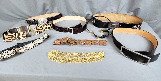 9 Vintage Ladies Belts (1 of 20)