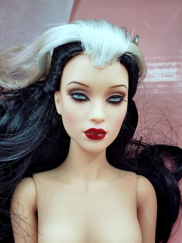 Superdoll Sybarites Doll - 2018 - Cleo (1 of 9)