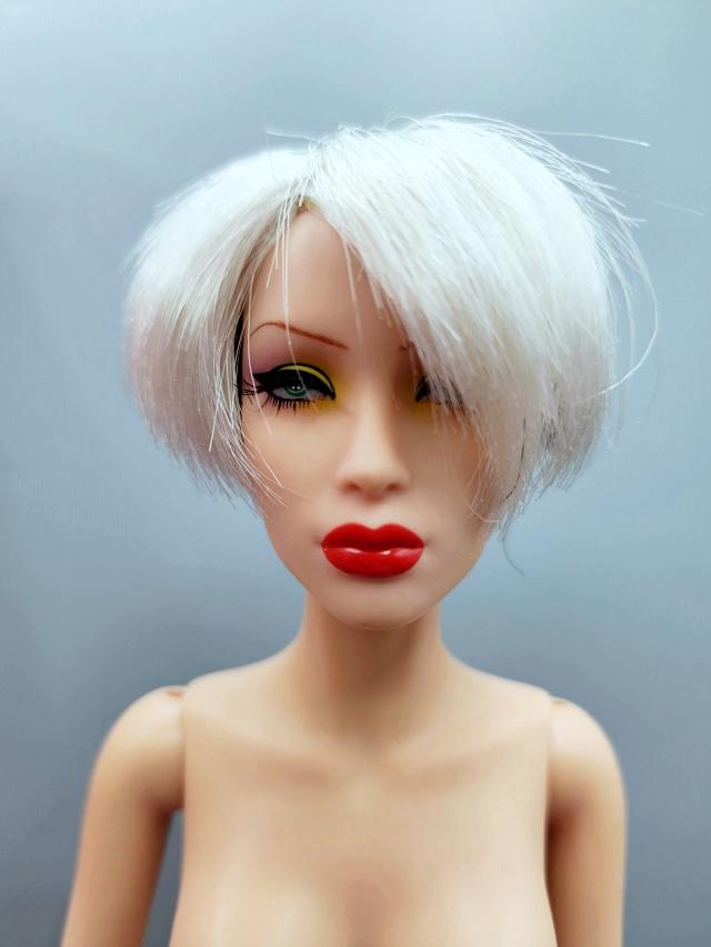 Superdoll Sybarites Doll - 2017 - Barrone: Superdoll Sybarites Doll - 2017 - Barrone. Clone: 1000 Venus d'Royce Body: GEN X.2 Style: SYB/DD 0125 Skintone: Cosmetique. She comes in her original box. She is nude with only panties, garters and st