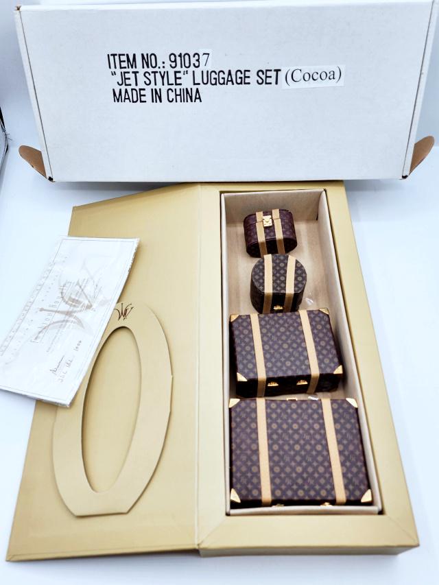 Jason Wu Jet Style Luggage Set for Doll (1 of 5)