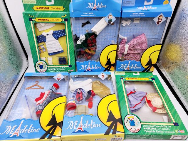 6 Madeline Doll Outfits in Boxes (1 of 7)