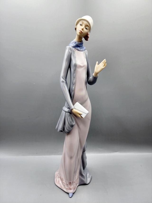 Lladro Ashley 5796 in Box - Retired: Lladro Ashley 5796 in its Original Box. Measures about 14x4x4.5 inches. Retired in 1994. Sculpted by Joan Coderch. Figurine is in very good condition, no imperfections noted. The box is sturdy but has