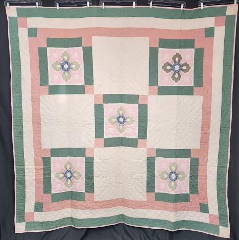 Vintage c1930s Pansy Quilt (1 of 11)