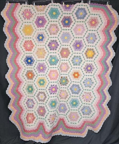 Vintage c1930 Rainbow Border GFG Quilt 1 (1 of 12)