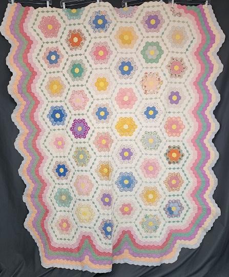 Vintage c1930 Rainbow Border GFG Quilt 2 (1 of 11)