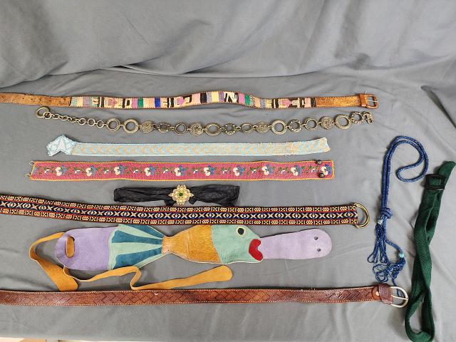 10 Vintage Ladies Belts (1 of 20)