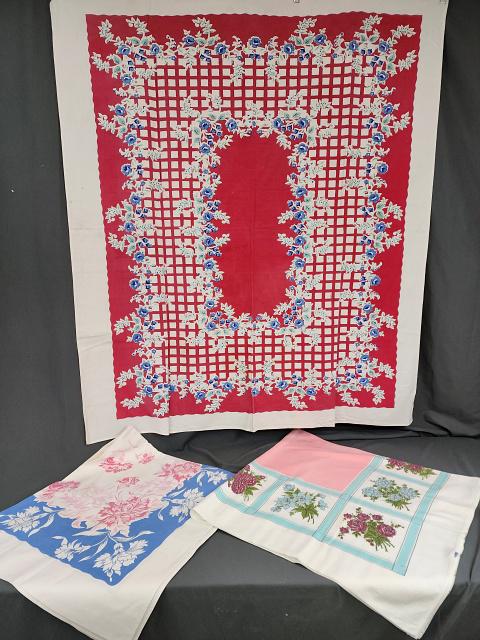 3 Vintage Printed Cotton Table Cloths - Flowers (1 of 12)