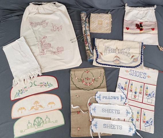 Group of Vintage Linen Bags & Organizers (1 of 17)