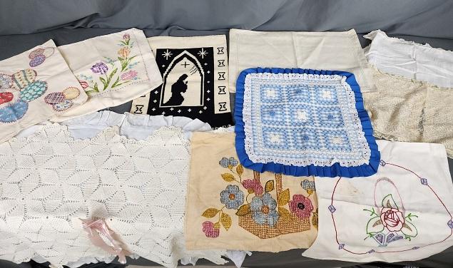 Group of 9 Vintage Pillow Covers (1 of 13)