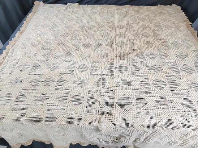 Vintage Hand Crochet Popcorn Stars Bed Cover (1 of 6)