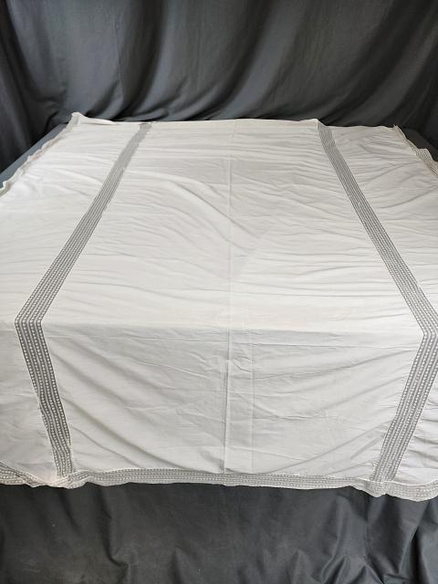 Carlin Comforts Cotton and Lace Twin Bed Spread: Carlin Comforts for Saks Fifth Avenue Cotton and Lace Twin Bed Spread. Has rounded corners at the foot of the bedspread. In very good condition. If you have any doubt, please ask questions! We will pr